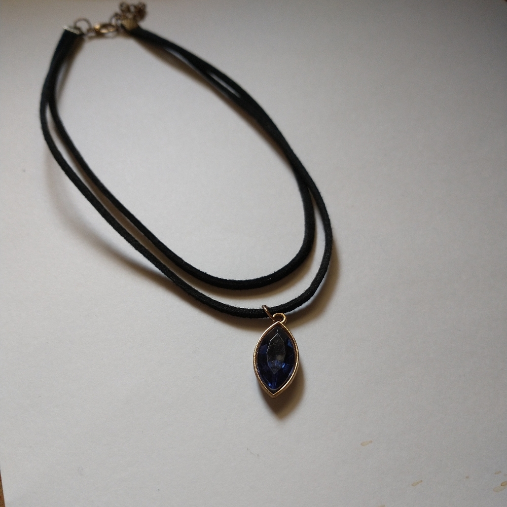 💥 5/$25 Black and Blue Choker